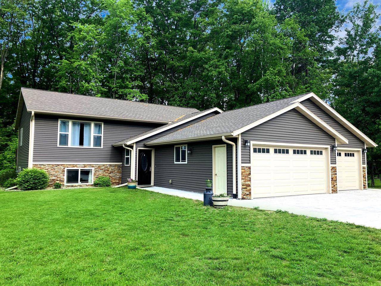 Hatley, WI 54440,120 VELMA LANE