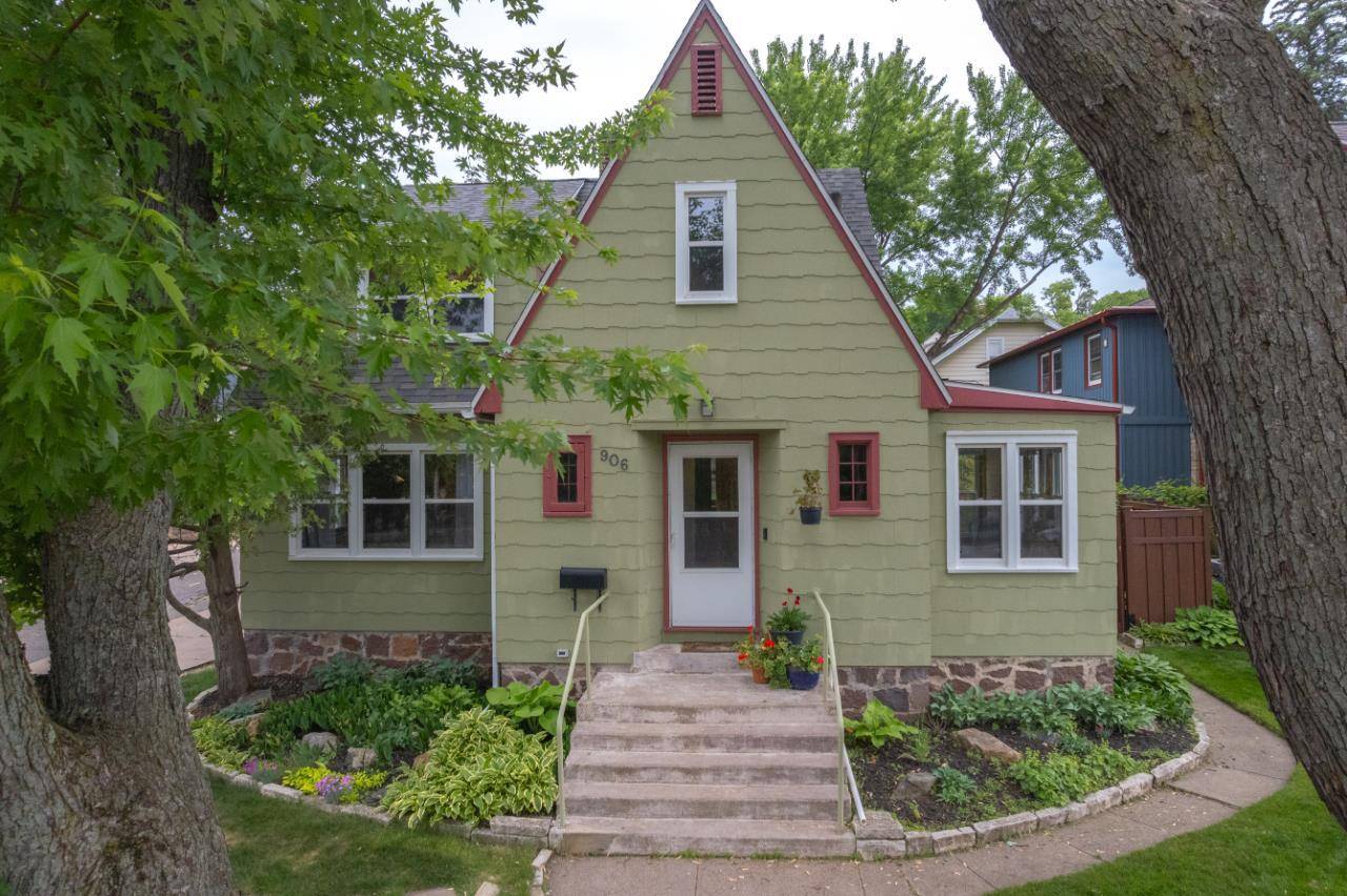 Wausau, WI 54401,906 STEWART AVENUE
