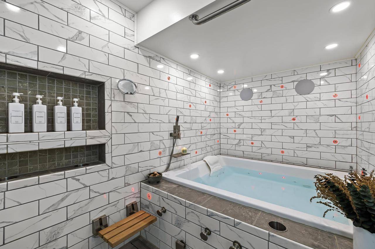 Custer, WI 54423,1806 WOODRIDGE CIRCLE