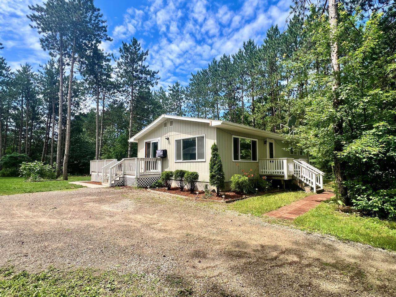 Waupaca, WI 54981,E1621 PARKVIEW WAY