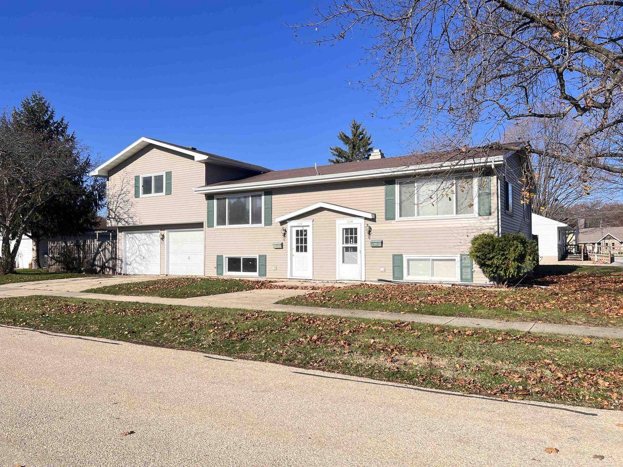 Oshkosh, WI 54901,1104 HOBBS AVENUE