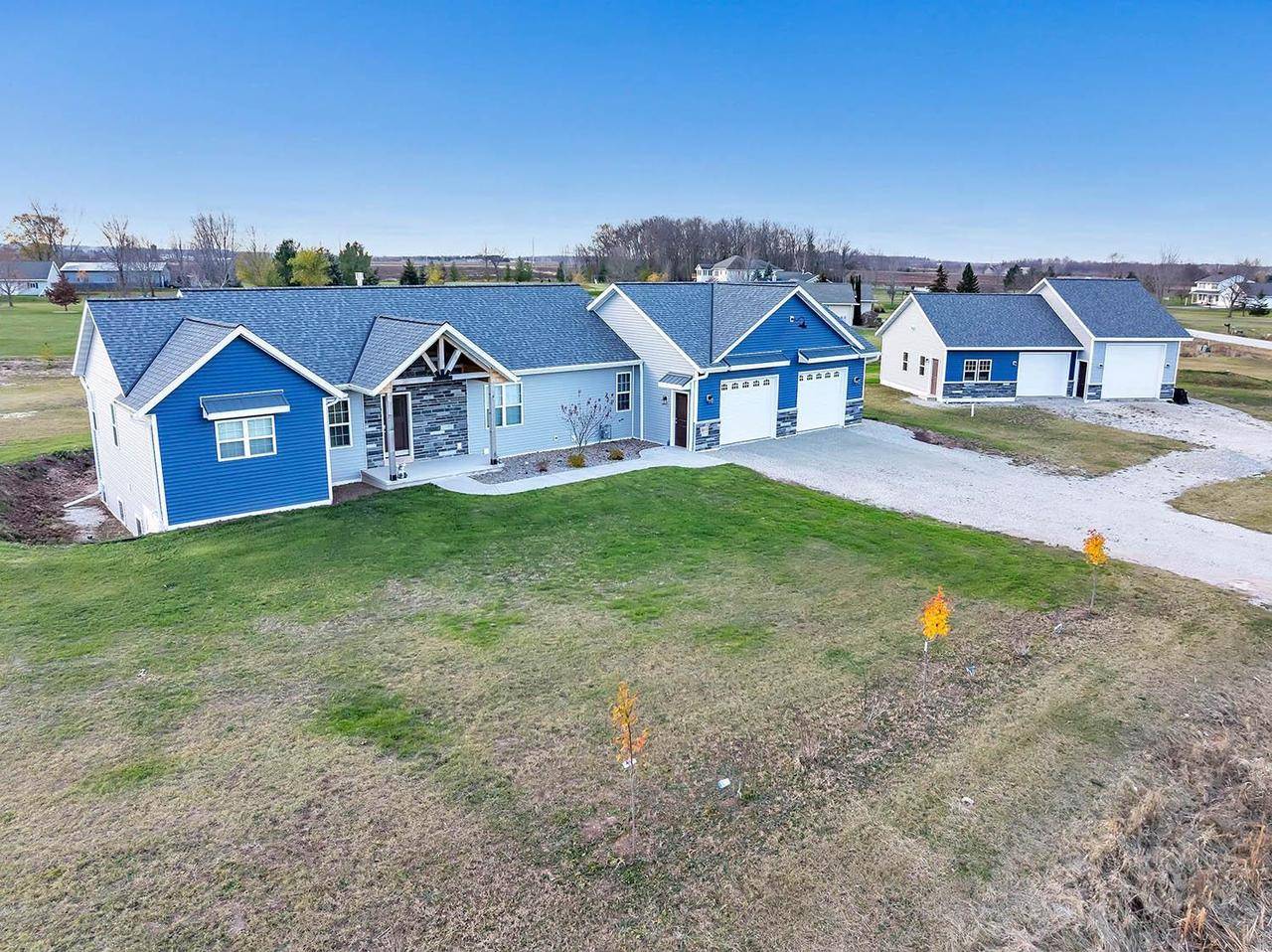 De Pere, WI 54115,3815 STONE WALL DRIVE