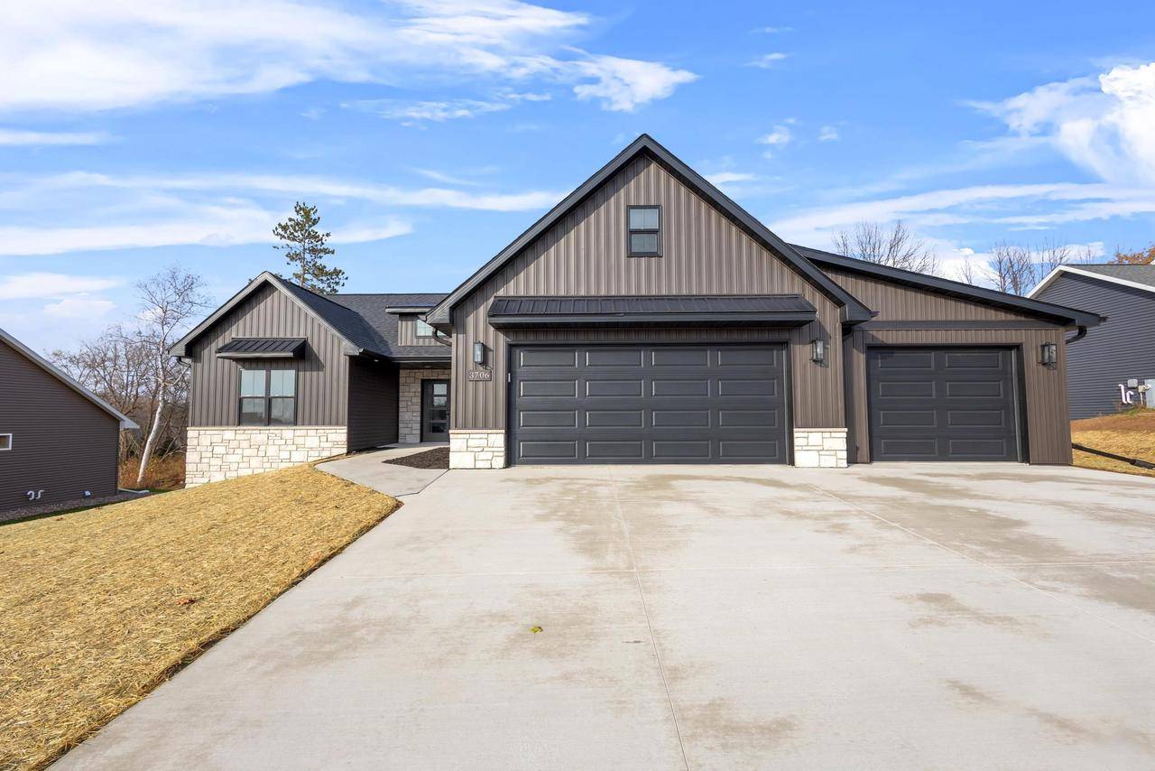 Green Bay, WI 54313,3706 RUSTIC HEIGHTS