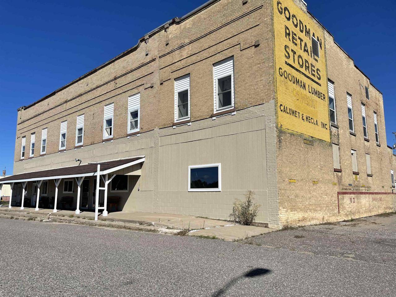 Goodman, WI 54125,512 MILL STREET