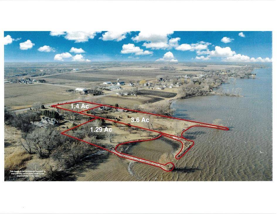 North Fond Du Lac, WI 54937,N7671 LAKESHORE DRIVE