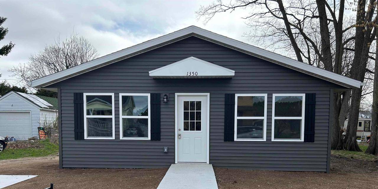 Marinette, WI 54143,1350 ARMSTRONG STREET