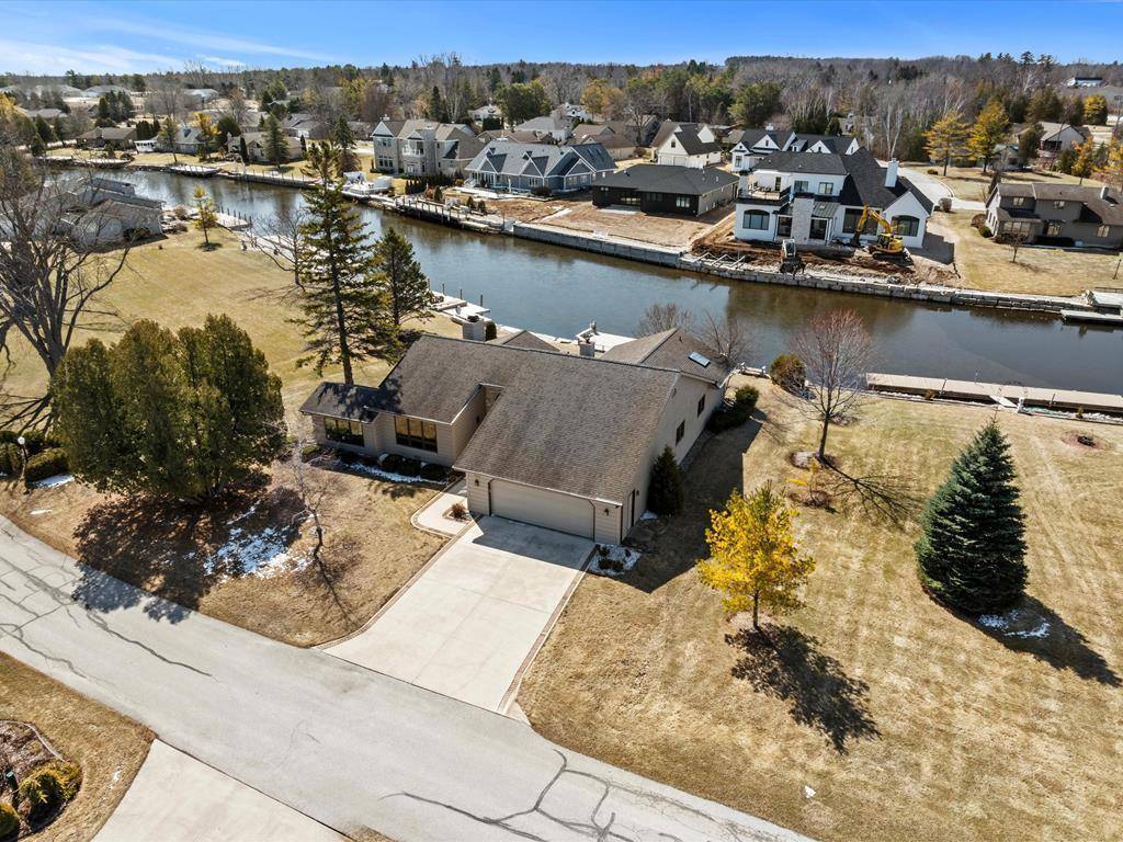 Sturgeon Bay, WI 54235,535 E VINE COURT