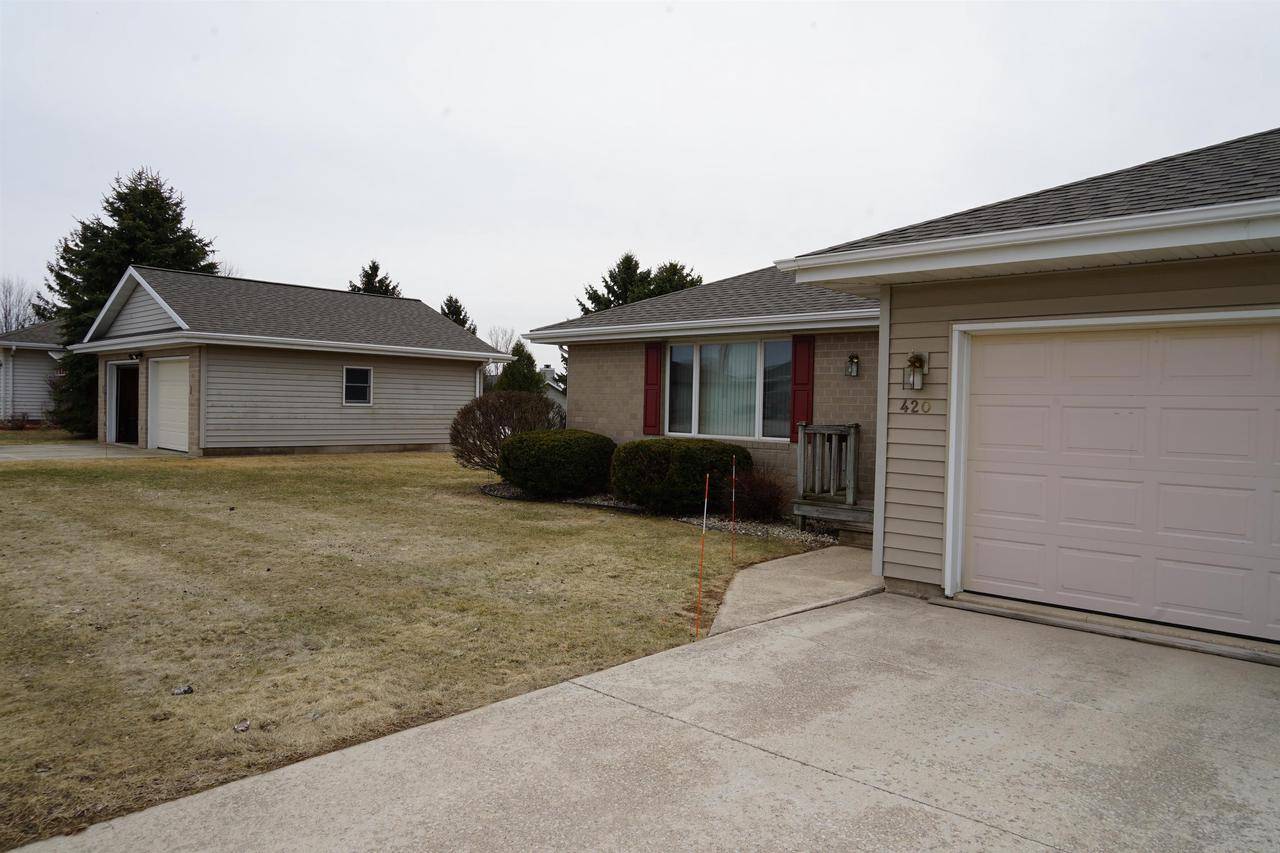 Algoma, WI 54201,420 N PARK ROAD