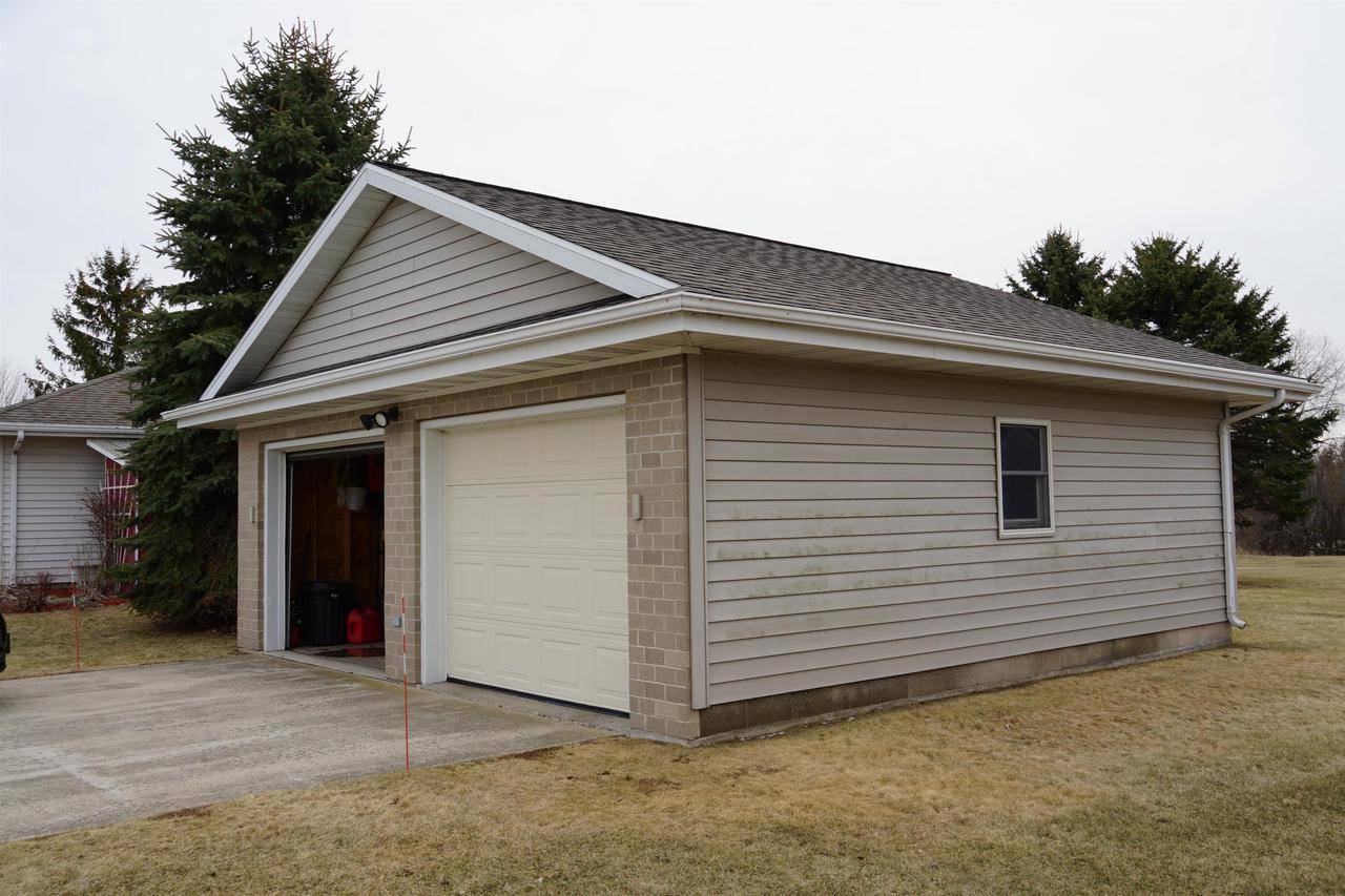 Algoma, WI 54201,420 N PARK ROAD
