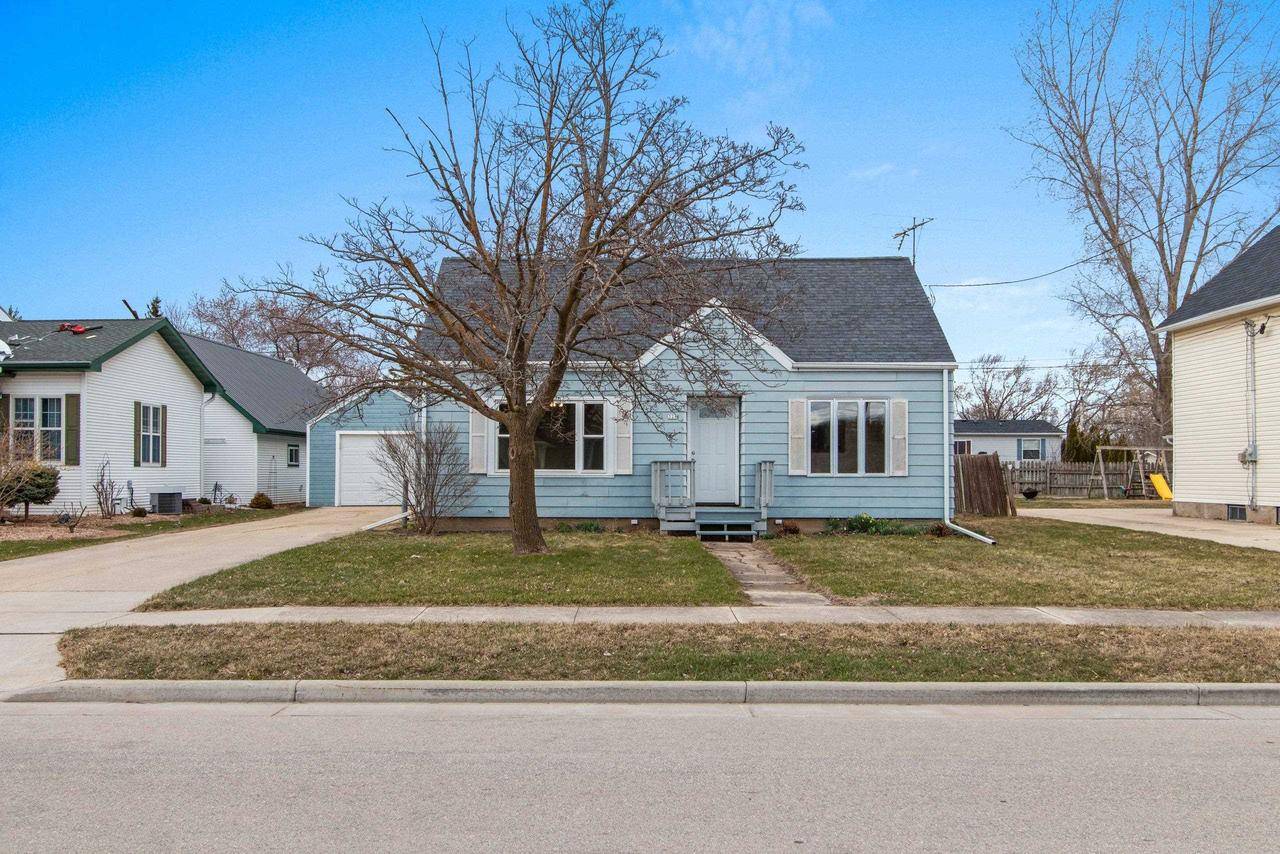 Reedsville, WI 54230,328 MILL STREET