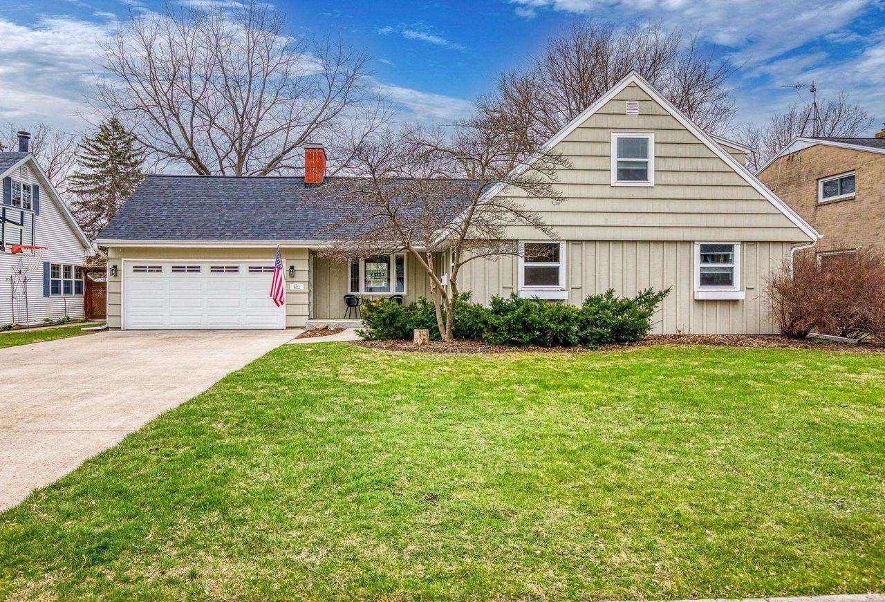 Neenah, WI 54956,421 HAWTHORNE STREET