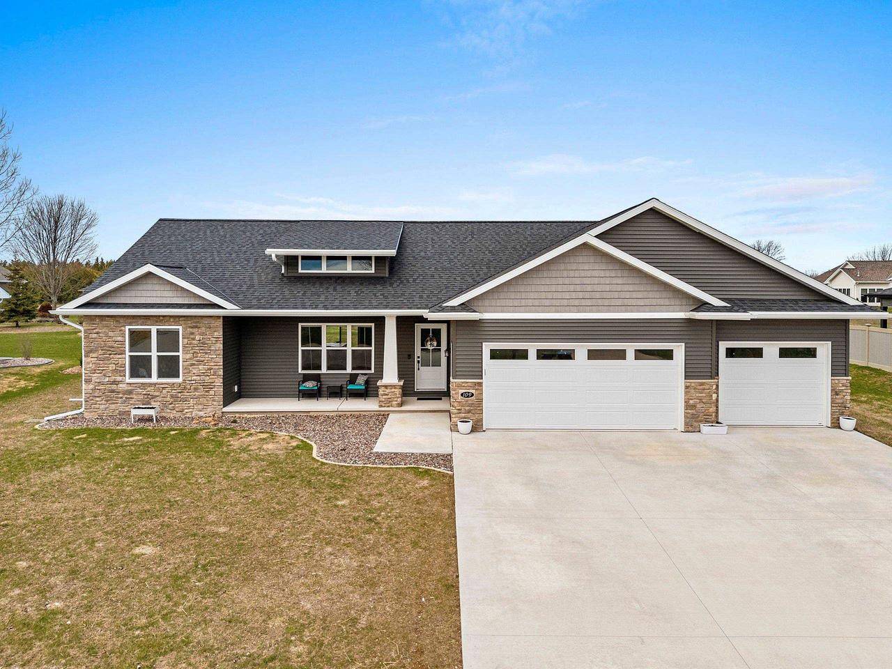 Sturgeon Bay, WI 54235,109 N ASHLAND AVENUE