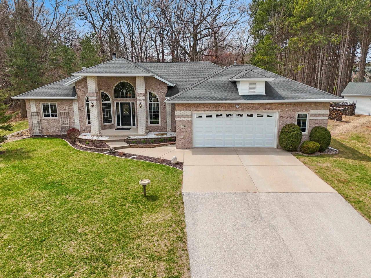 Green Bay, WI 54313,2241 PINECREST ROAD