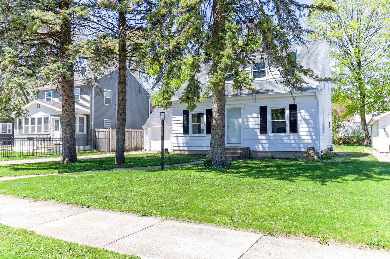 Kaukauna, WI 54130,915 WILSON STREET