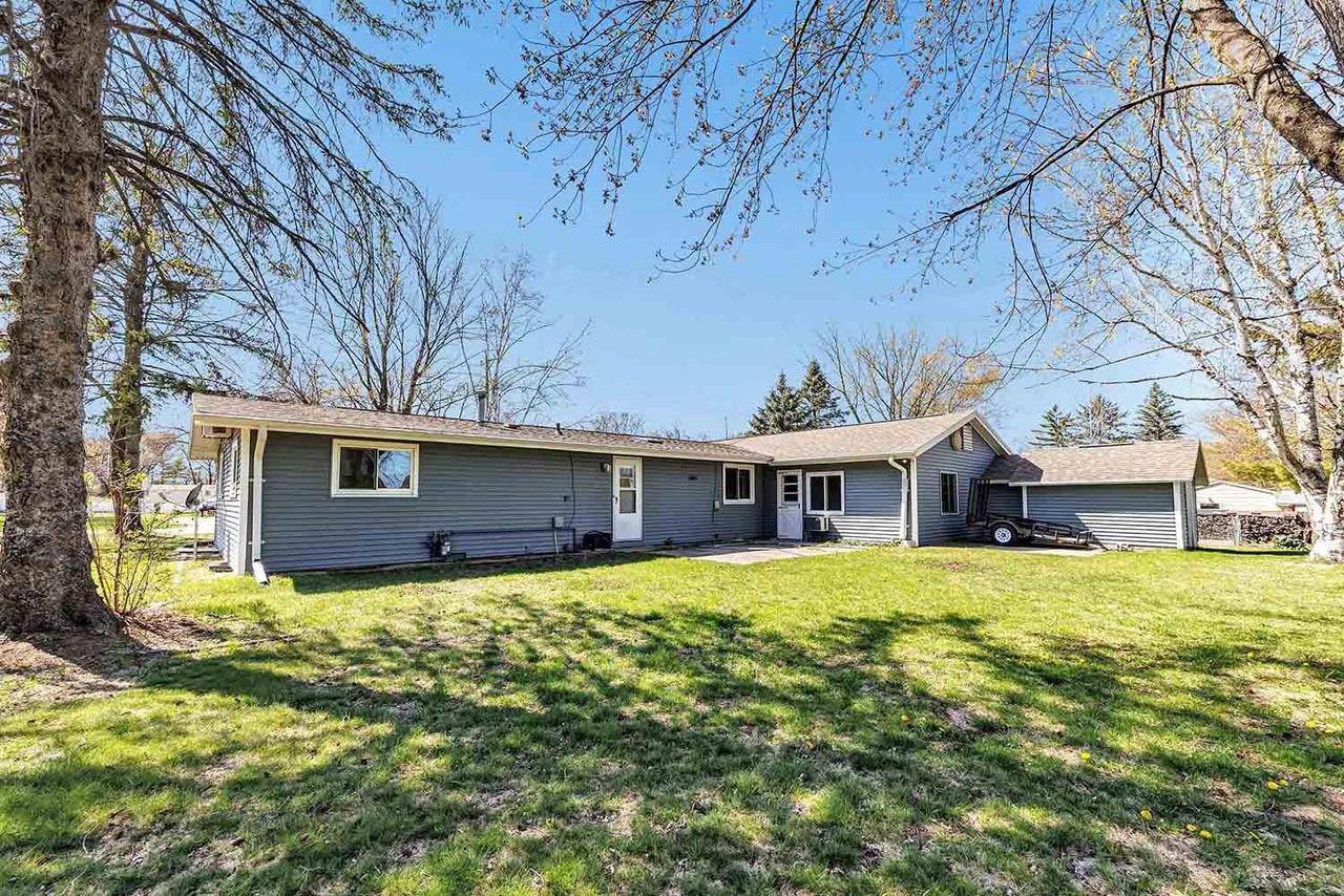 Oconto Falls, WI 54154,218 MEAD AVENUE