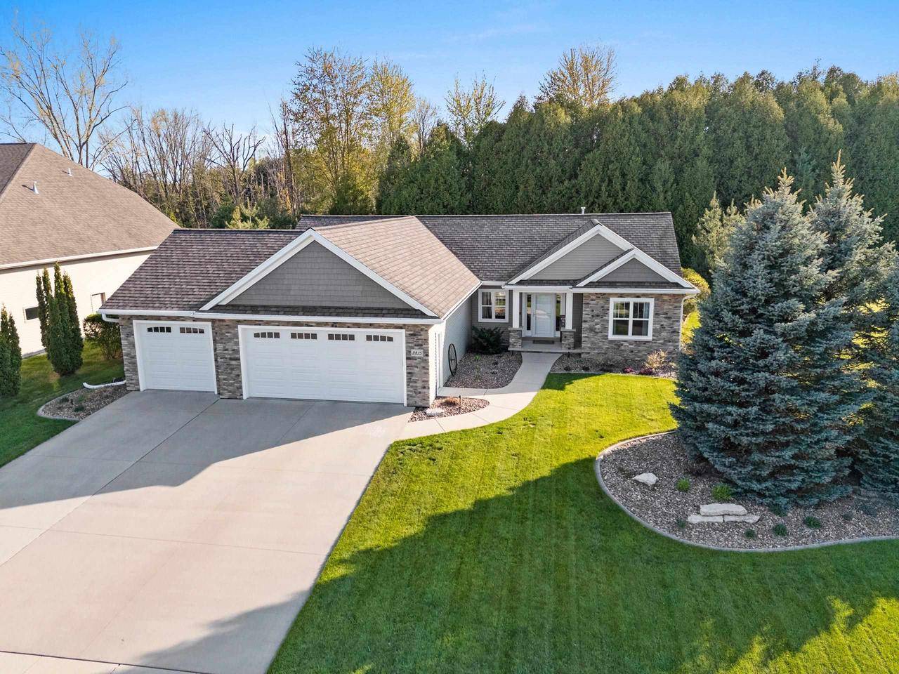 Green Bay, WI 54313,2835 MOOSE CREEK TRAIL