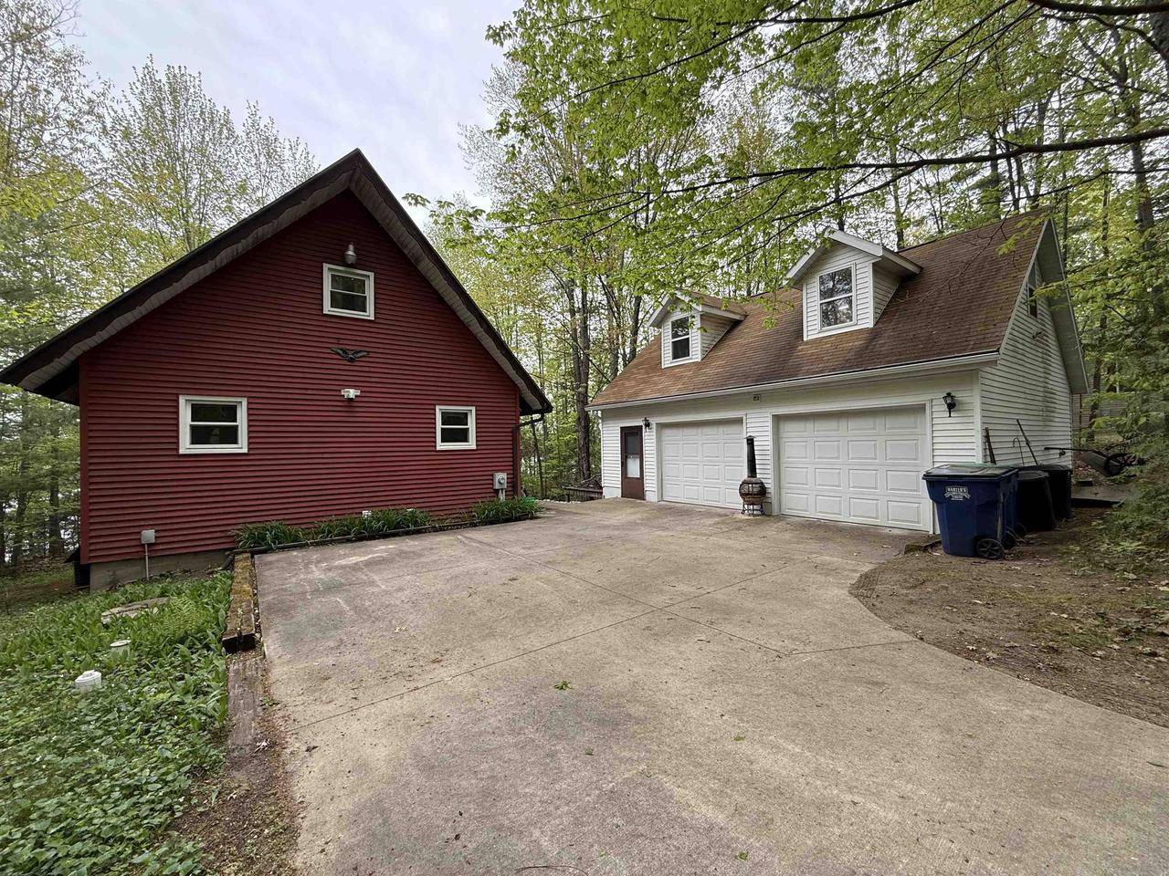 Gresham, WI 54128,W10412 ISLAND LAKE LANE