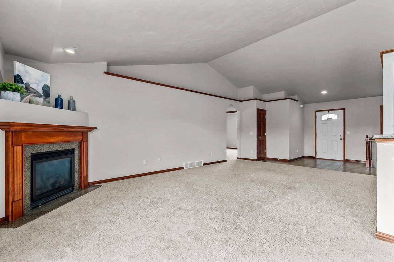 Appleton, WI 54913,4816 W CORSICAN PINE DRIVE