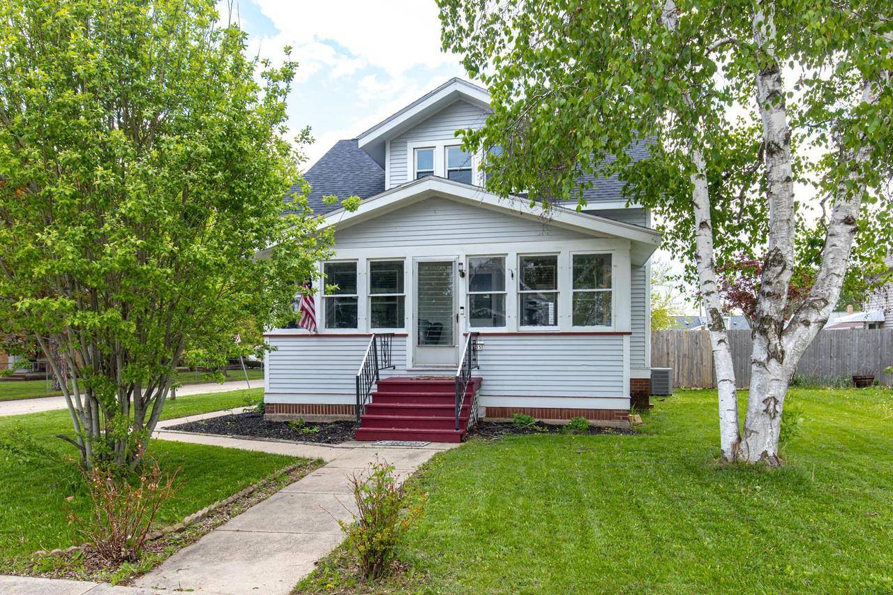 Oshkosh, WI 54902,805 W 9TH AVENUE