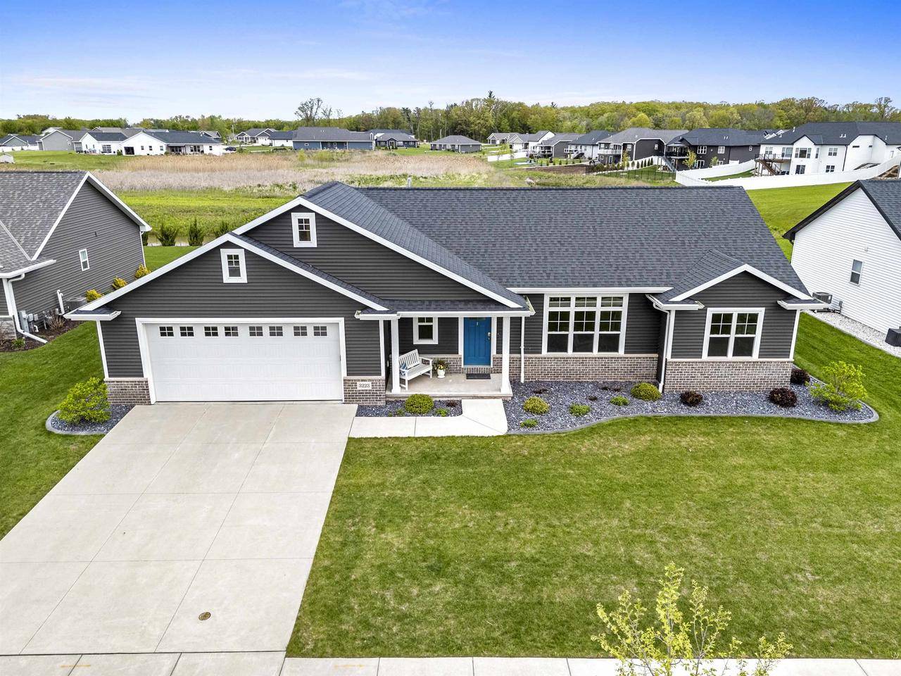 Green Bay, WI 54311,3223 WILLOW ROAD
