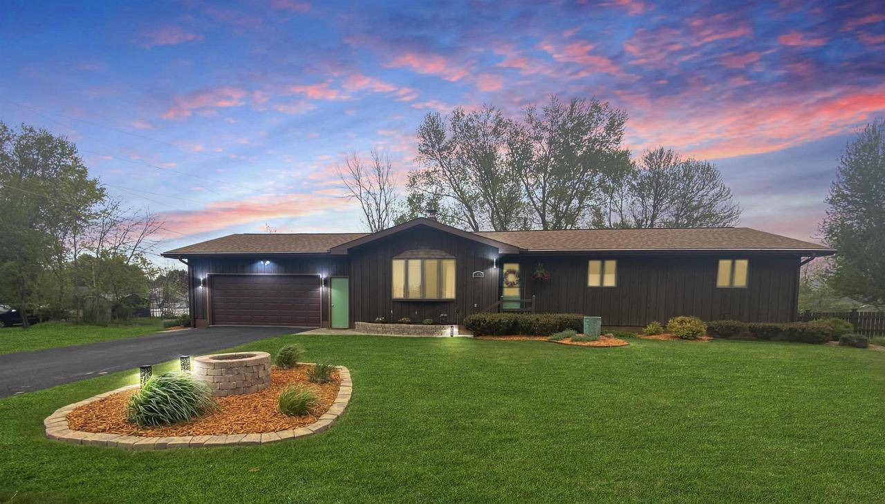 Marinette, WI 54143,3309 PARKDALE DRIVE