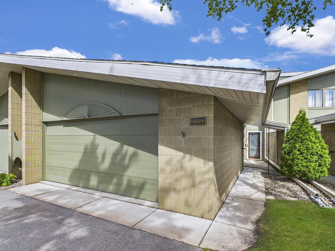 Appleton, WI 54914,1225 W NICOLET CERCLE