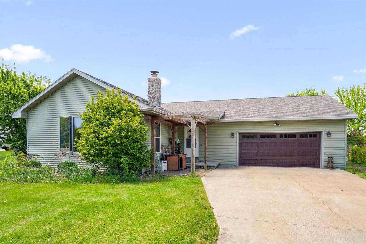 Oshkosh, WI 54902,5681 LAKE ROAD