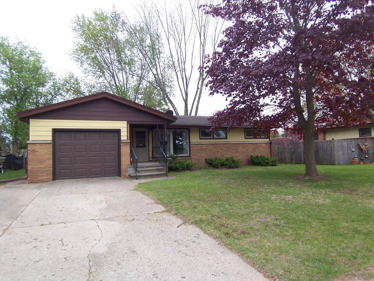 Two Rivers, WI 54241,2513 17TH STREET