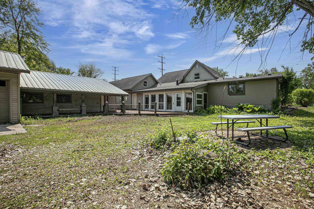 Menasha, WI 54952,W7068 STATE ROAD 10 & 114