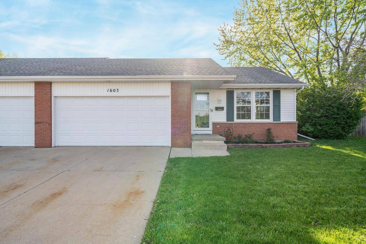 Little Chute, WI 54140,1603 MAPLEWOOD DRIVE