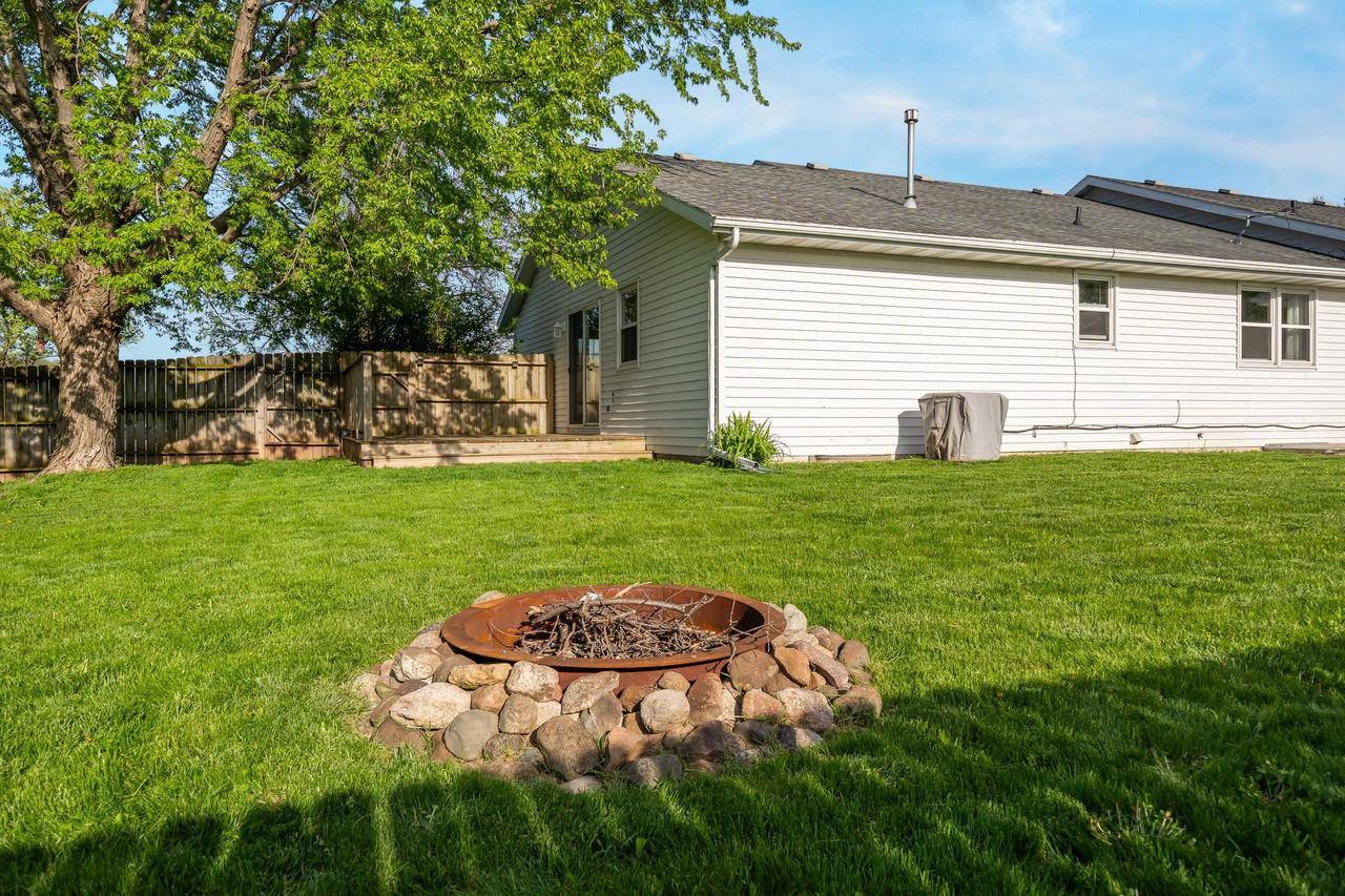 Little Chute, WI 54140,1603 MAPLEWOOD DRIVE