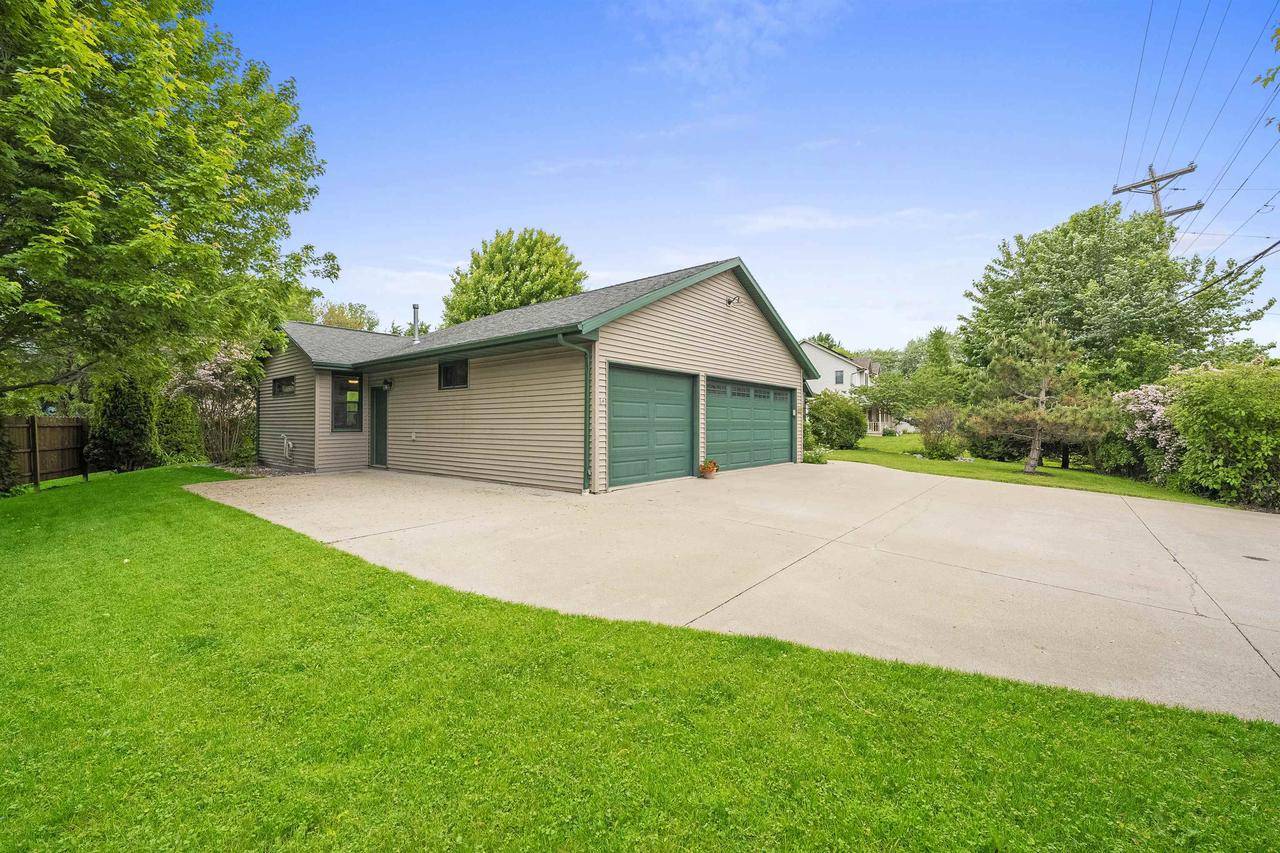Menasha, WI 54952,1500 MANITOWOC ROAD