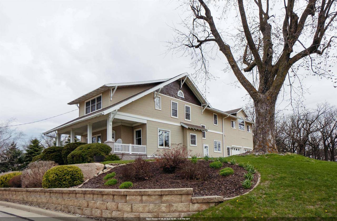 Brownsville, WI 53006,414 CLARK STREET