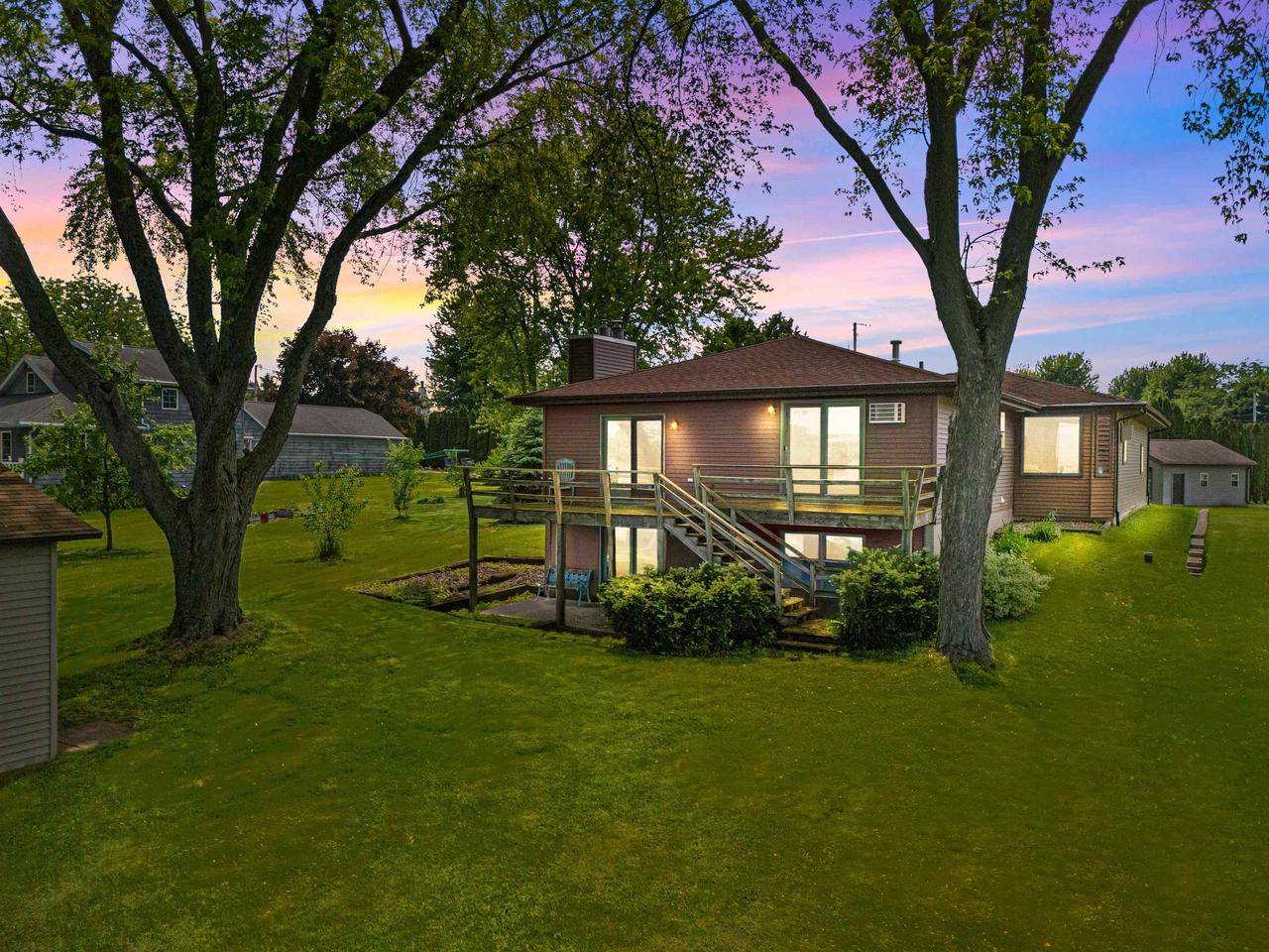 Oshkosh, WI 54902,6352 BLACK WOLF POINT LANE