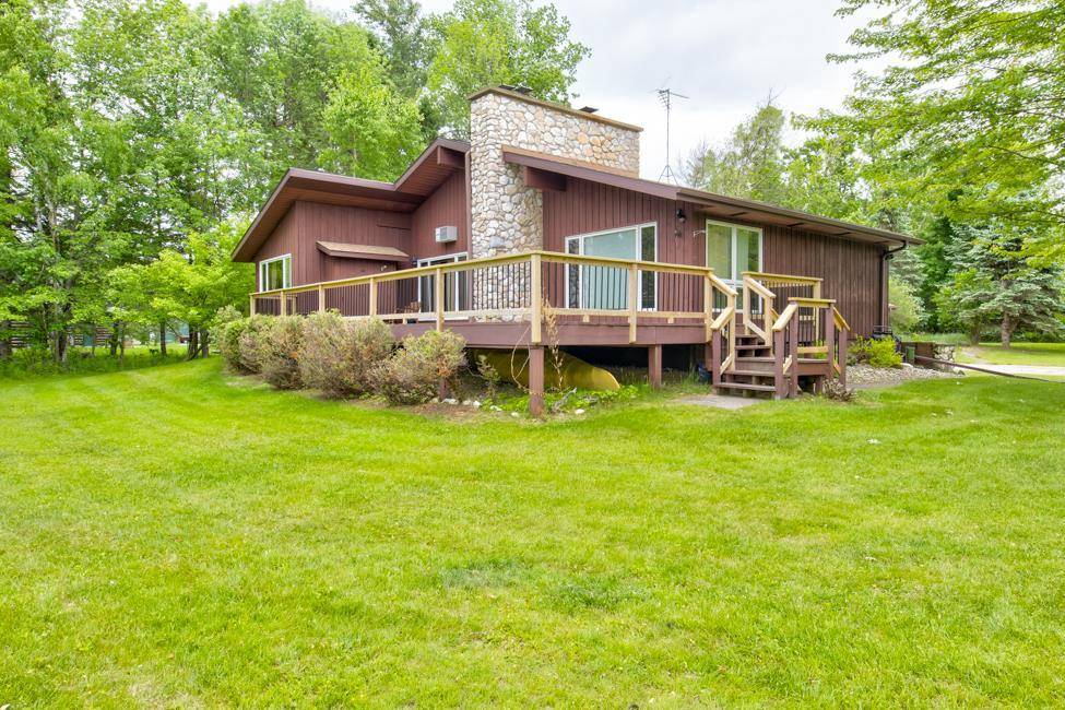 Crivitz, WI 54114,W5790 POINT LANE