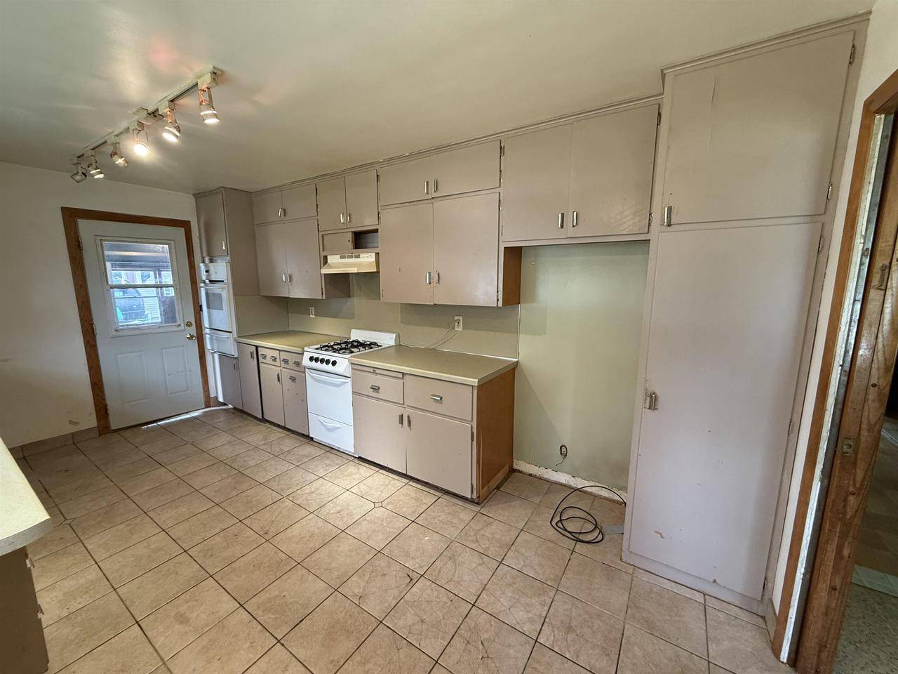 Clintonville, WI 54929,199 ANNE STREET