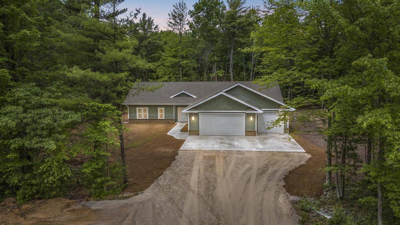 Marinette, WI 54143,W1407 ROLLING HILLS LANE