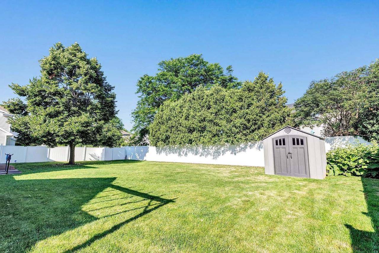 Green Bay, WI 54301,3920 E ONTONAGON LANE