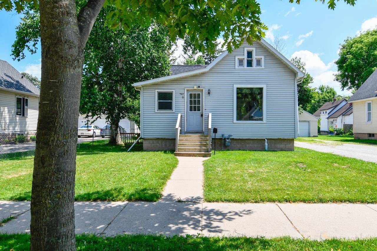 Green Bay, WI 54304,827 11TH AVENUE