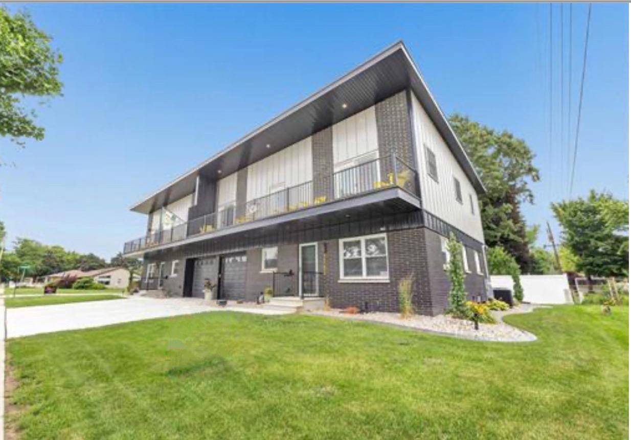 Green Bay, WI 54304,1751 S ONEIDA STREET