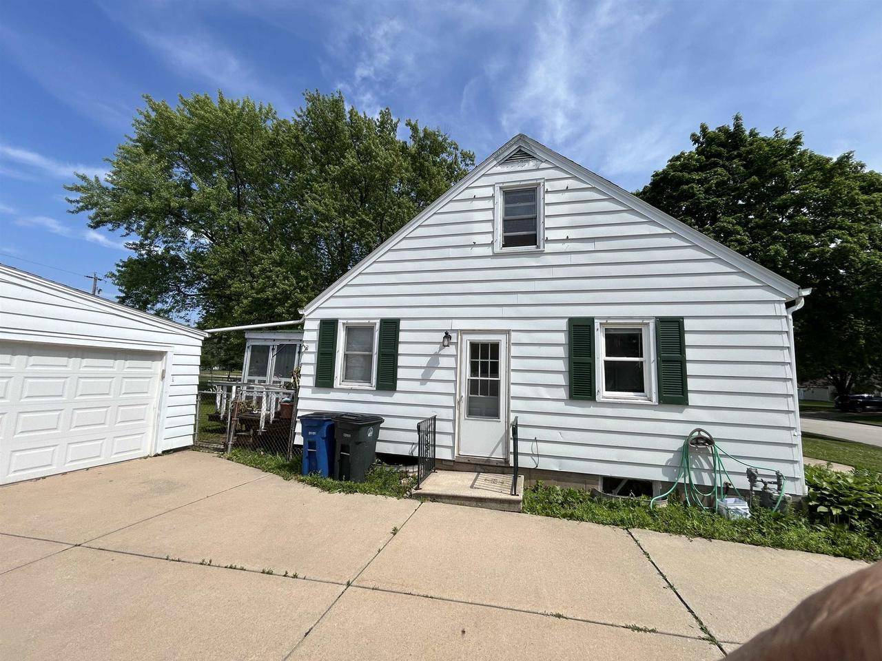 Green Bay, WI 54304,528 COLLETTE AVENUE