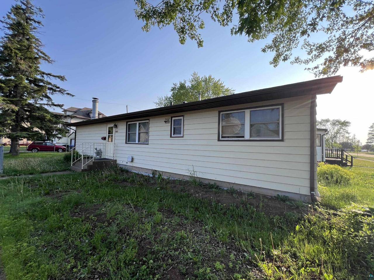 Superior, WI 54880,5803 John Ave