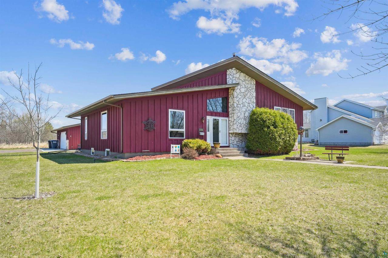 Superior, WI 54880,1505 E 10th St