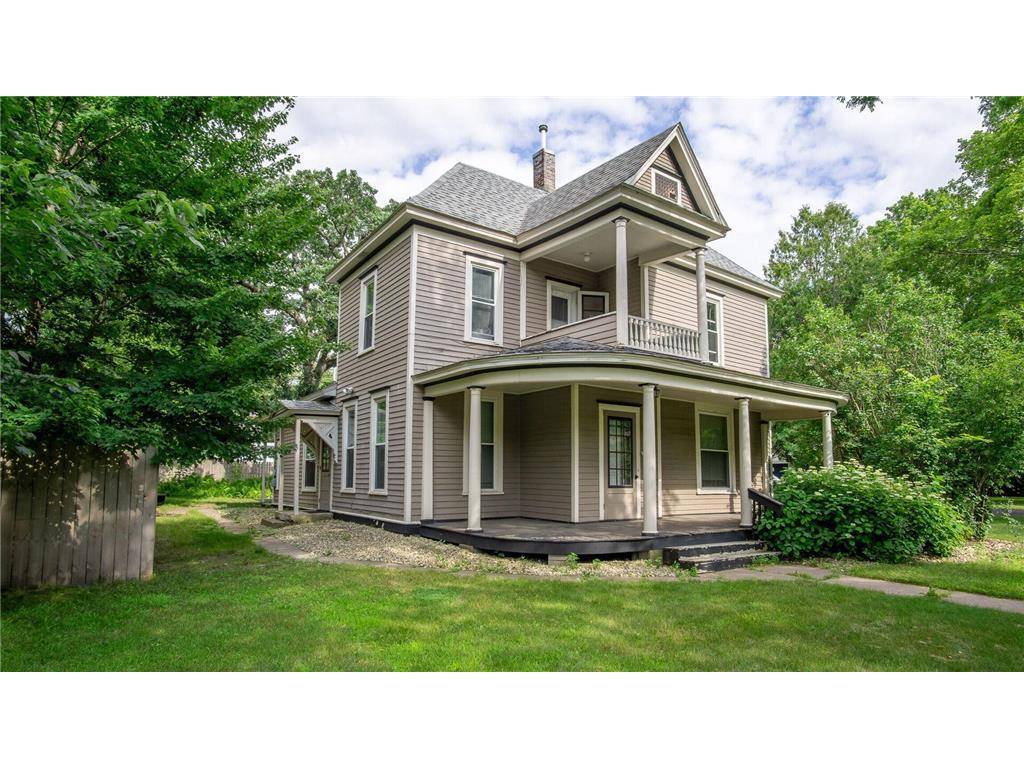 Menomonie, WI 54751,1018 8th Street