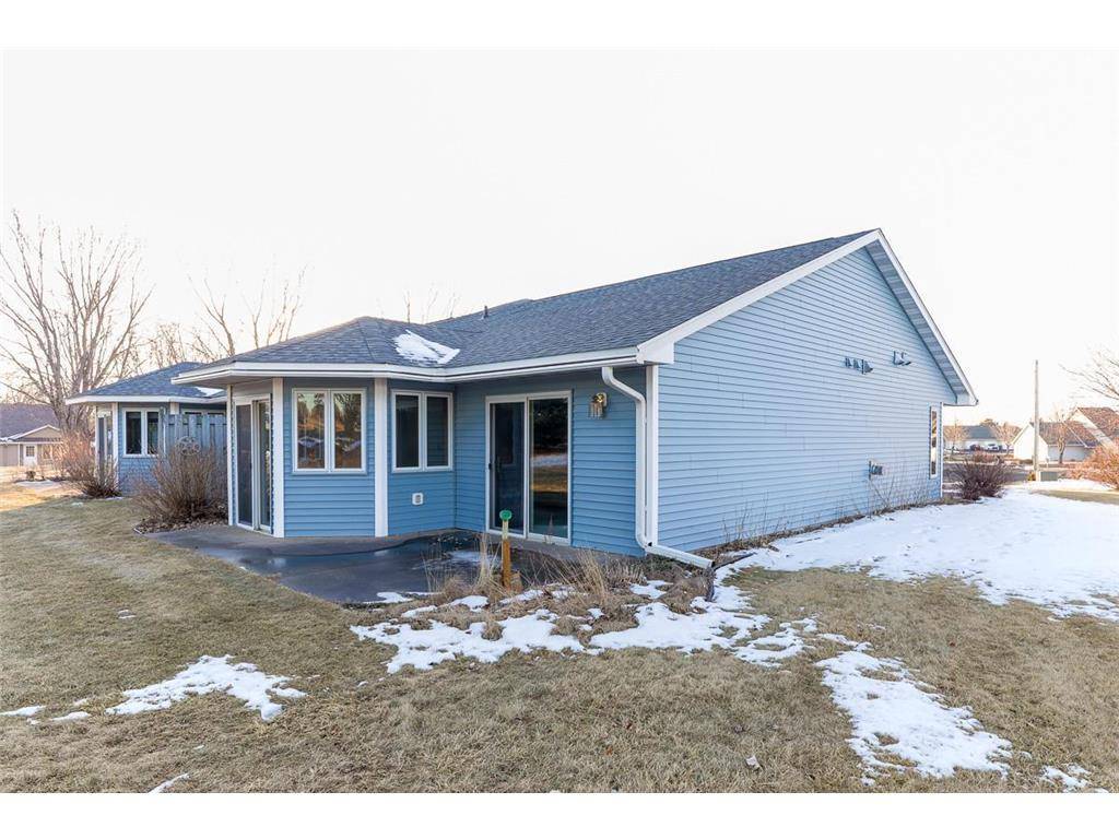 Baldwin, WI 54002,330 Meadowview Court