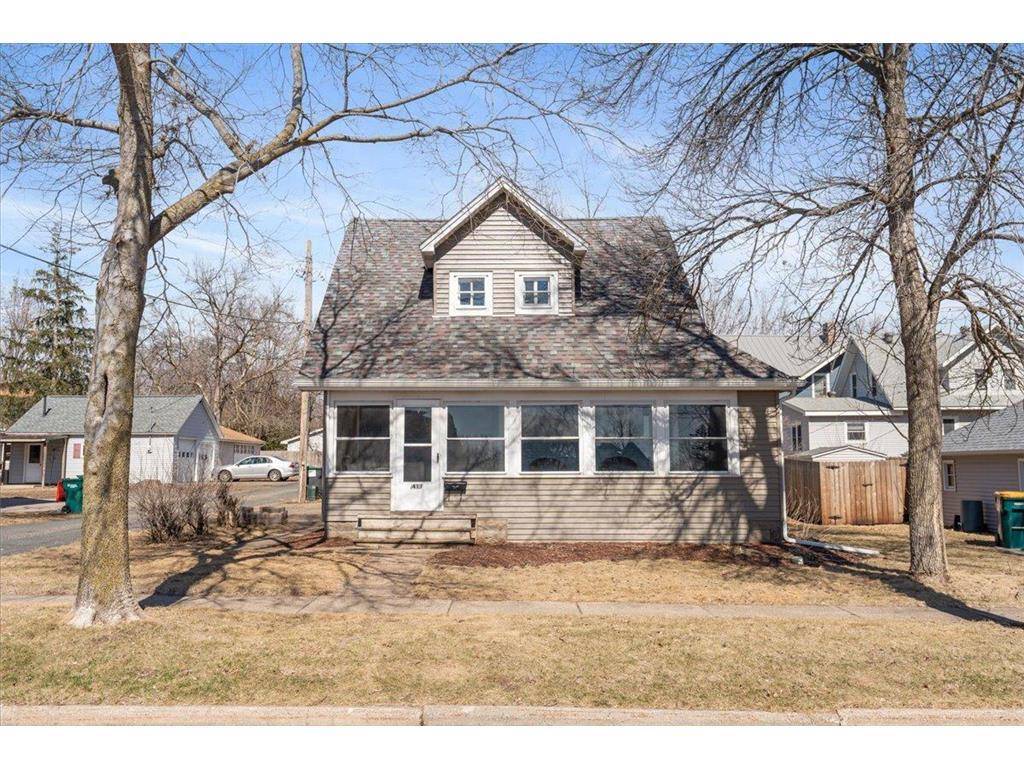 River Falls, WI 54022,411 W Pine Street