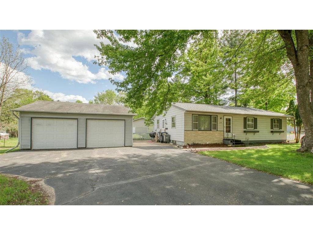 Eau Claire, WI 54703,109 Lilac Street