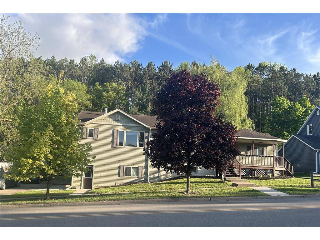 Glenwood City, WI 54013,423 Maple Street
