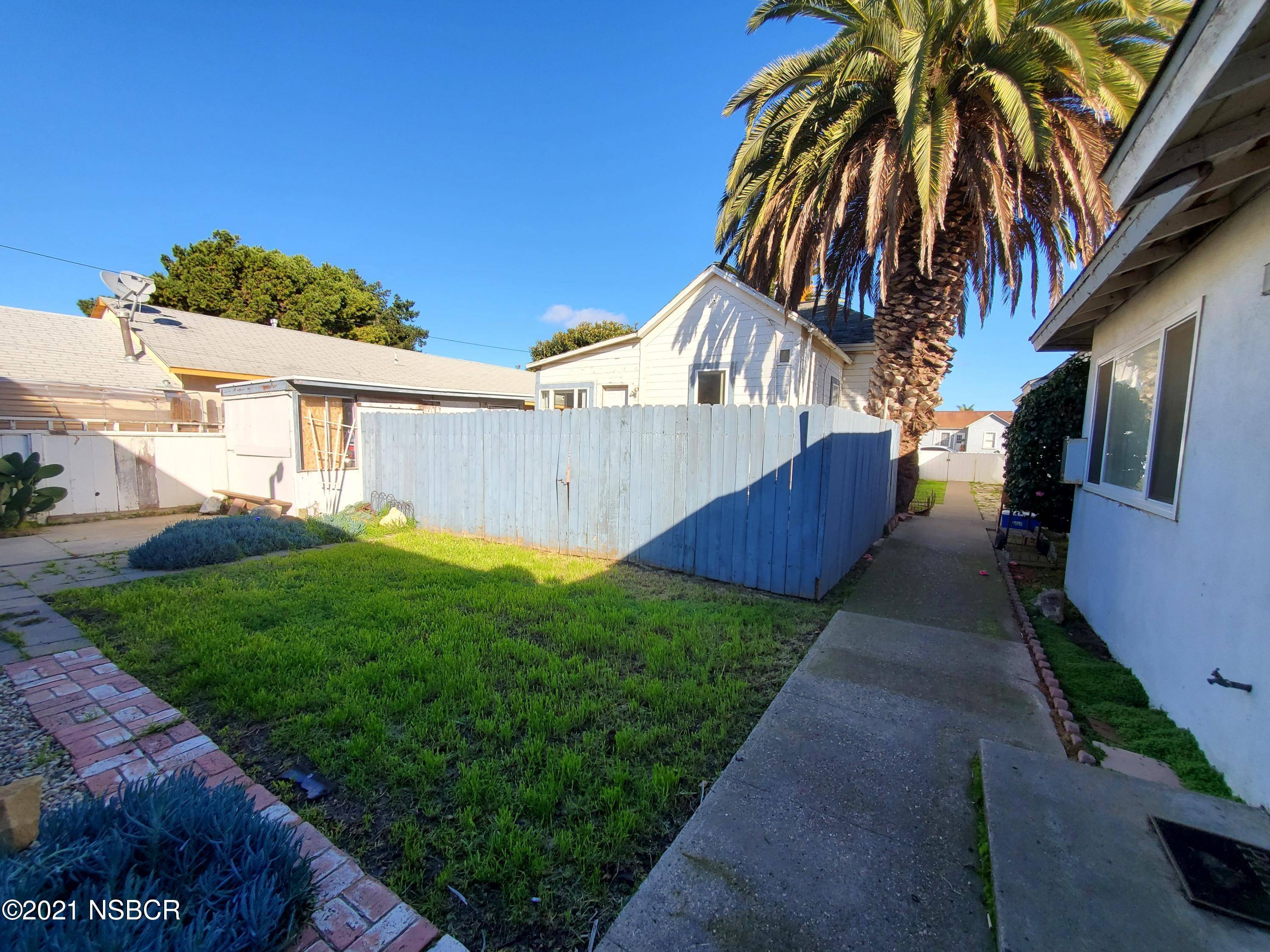 Lompoc, CA 93436,121/125 N K Street