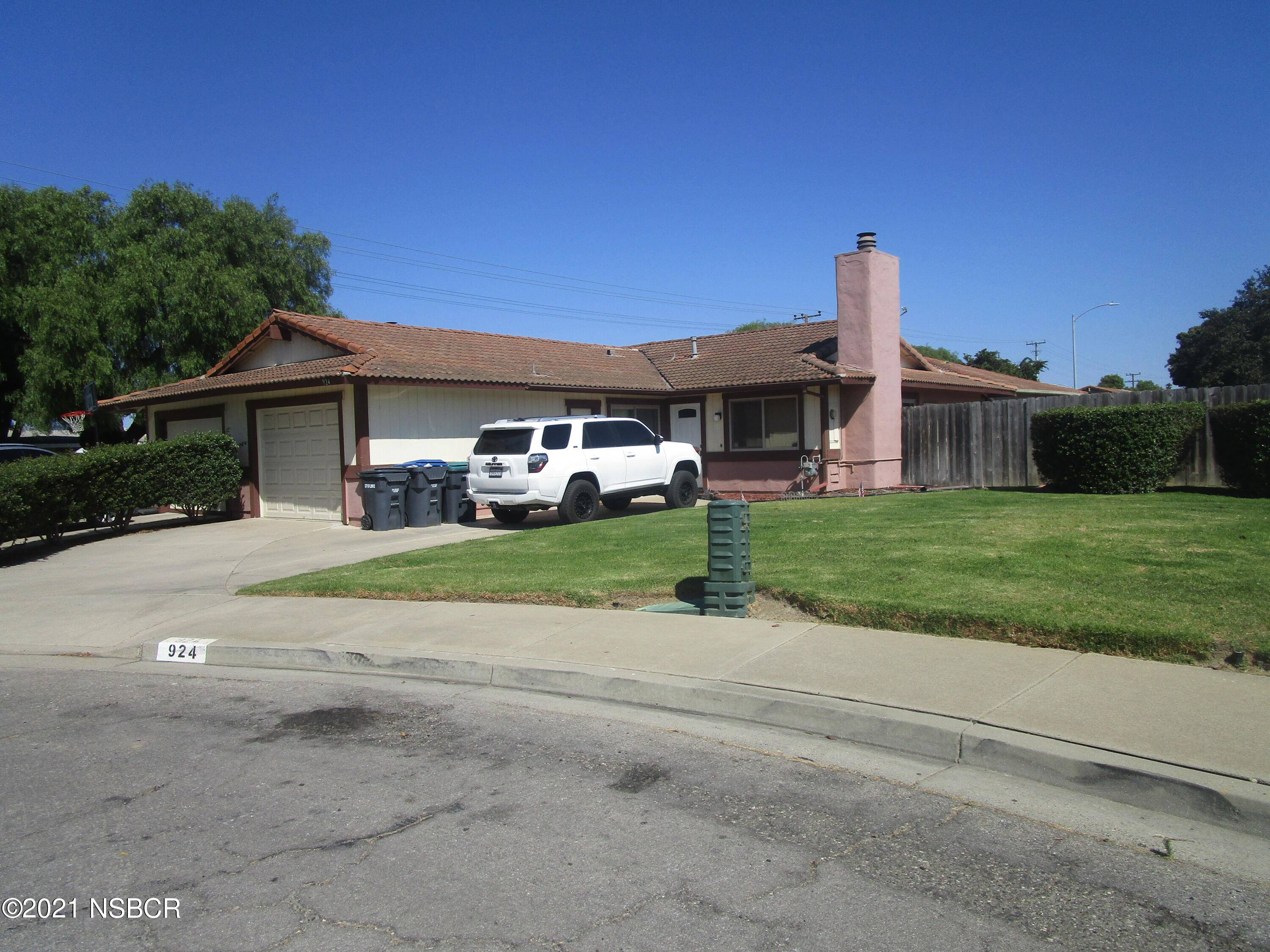 Lompoc, CA 93436,924 Oleander Street